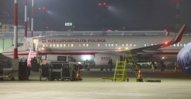 Na warszawskim lotnisku Okęcie wylądowały trzy samoloty z obywatelami Polski ewakuowanymi z Kataru - poinformowało Ministerstwo Spraw Zagranicznych na platformie X.